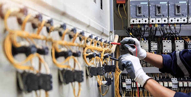 Professional Electrician technician working in Zionsville, IN